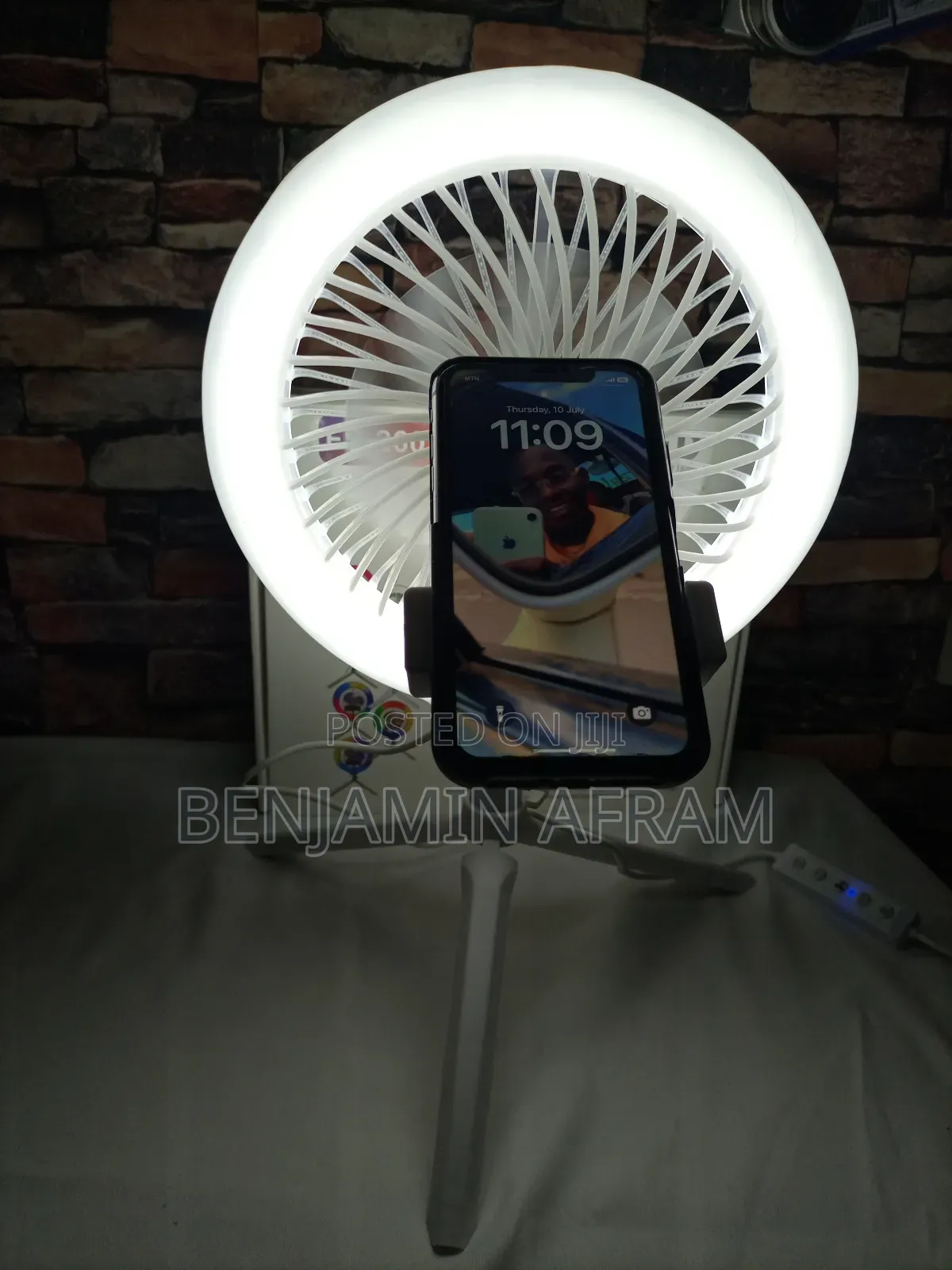 Light Wave Fan