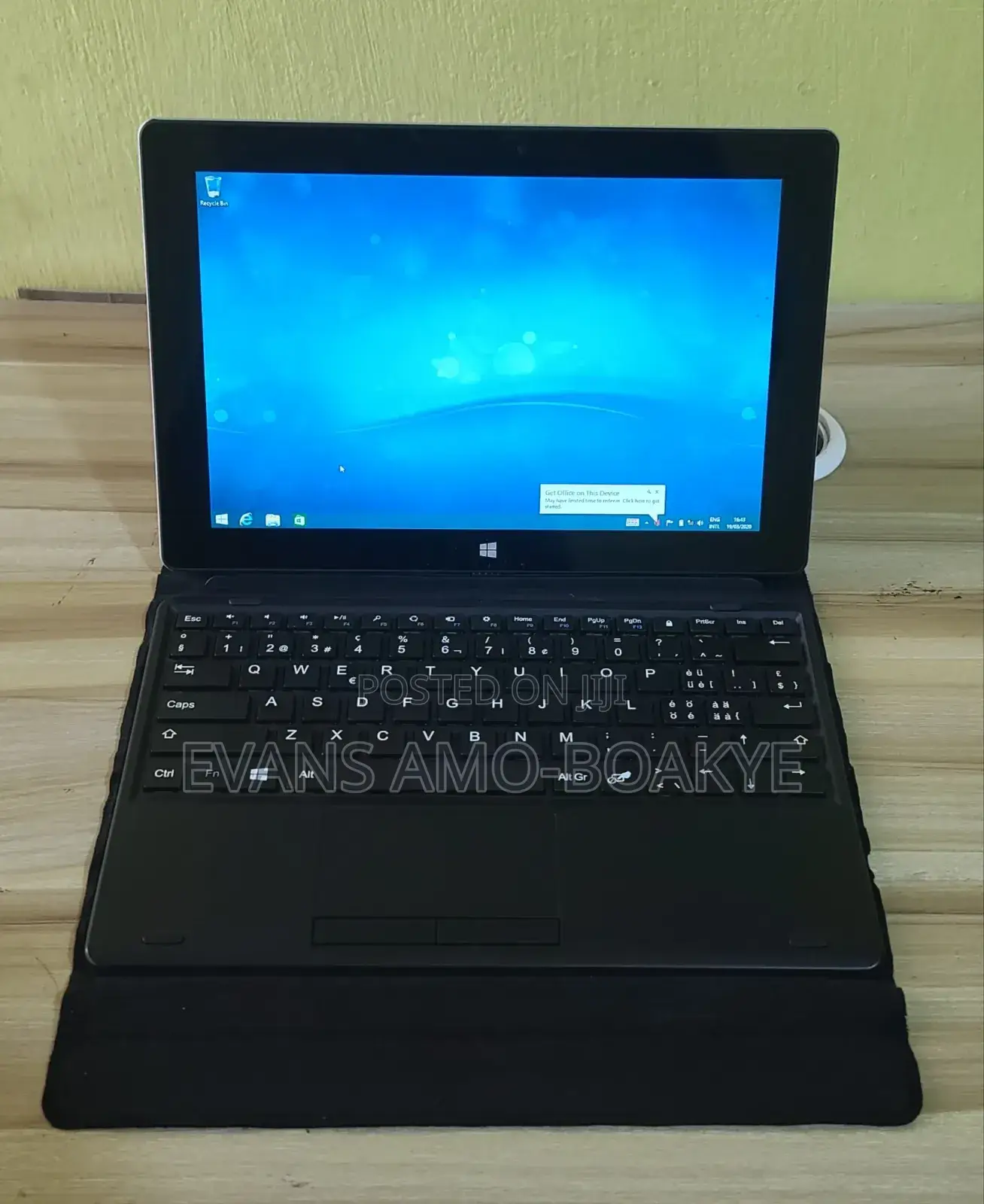 Laptop Trekstor 2GB Intel Atom eMMC 60GB