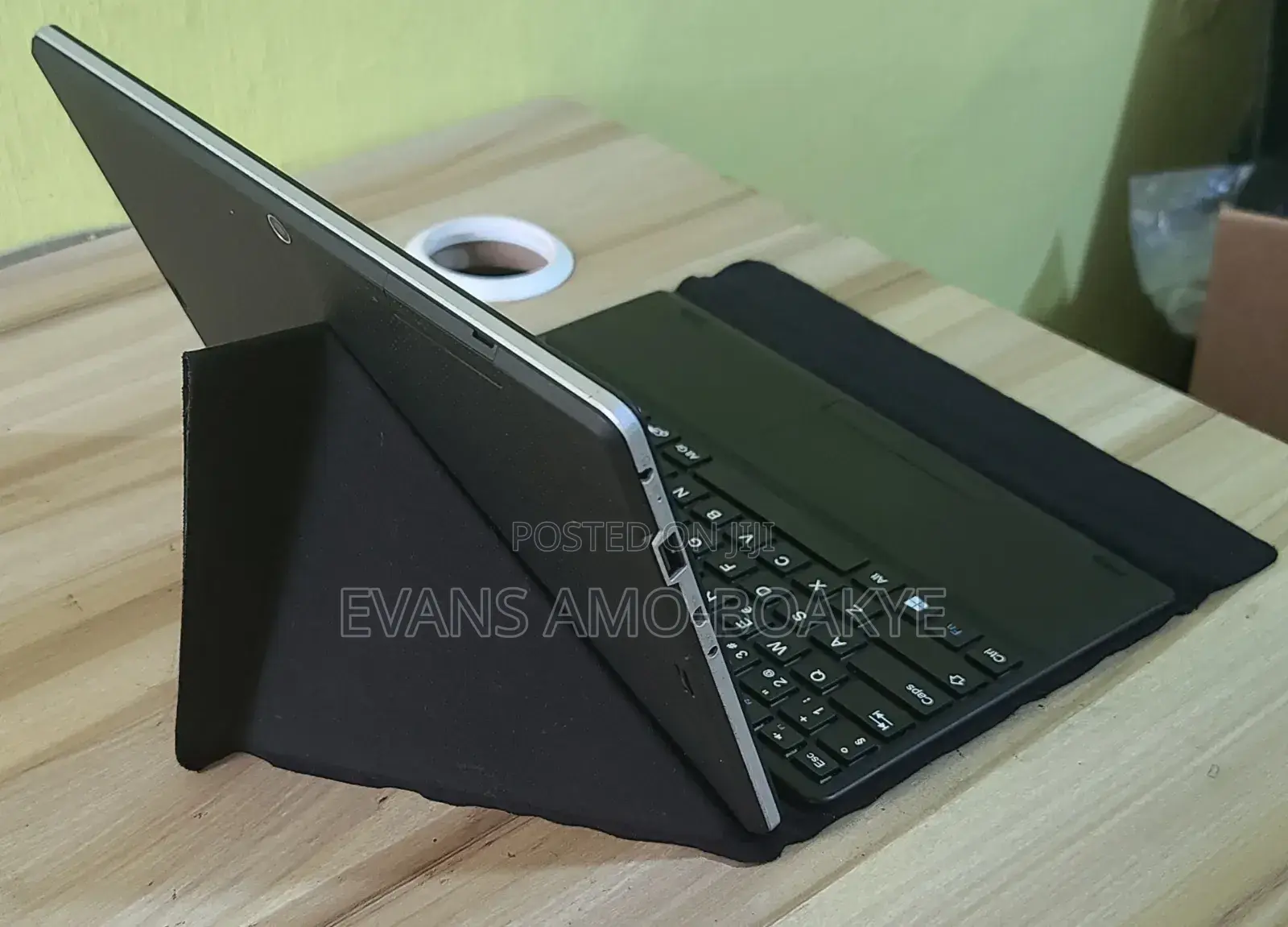 Laptop Trekstor 2GB Intel Atom eMMC 60GB
