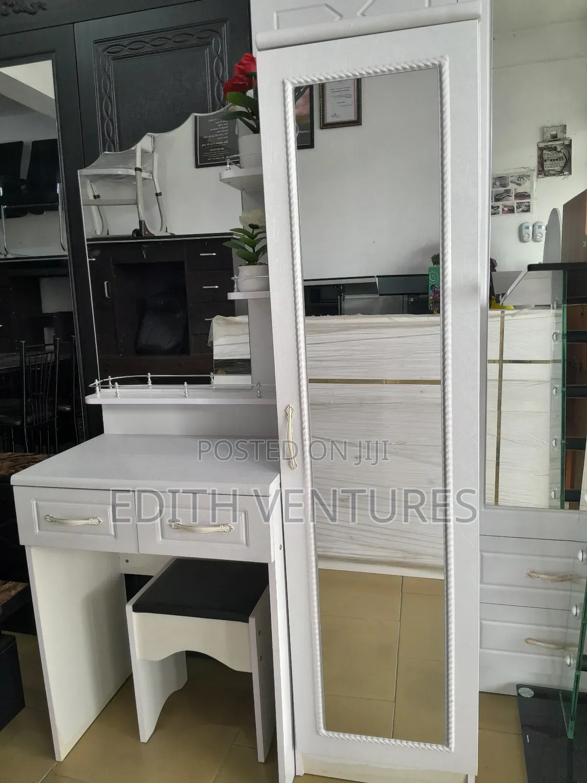 Vidash Dressing Mirror
