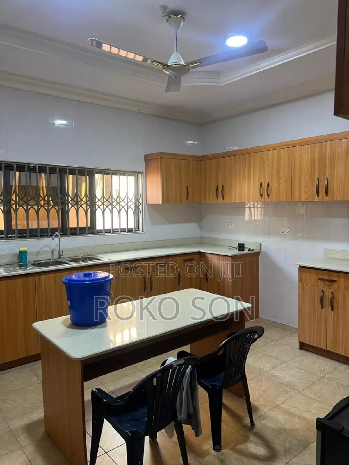 6bdrm House in Dr Roko, Accra Metropolitan for sale