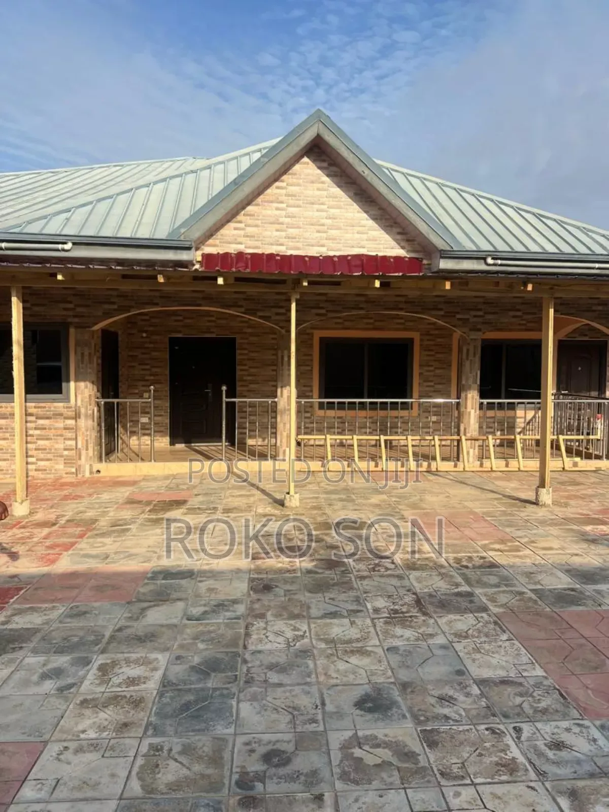 6bdrm House in Dr Roko, Accra Metropolitan for sale