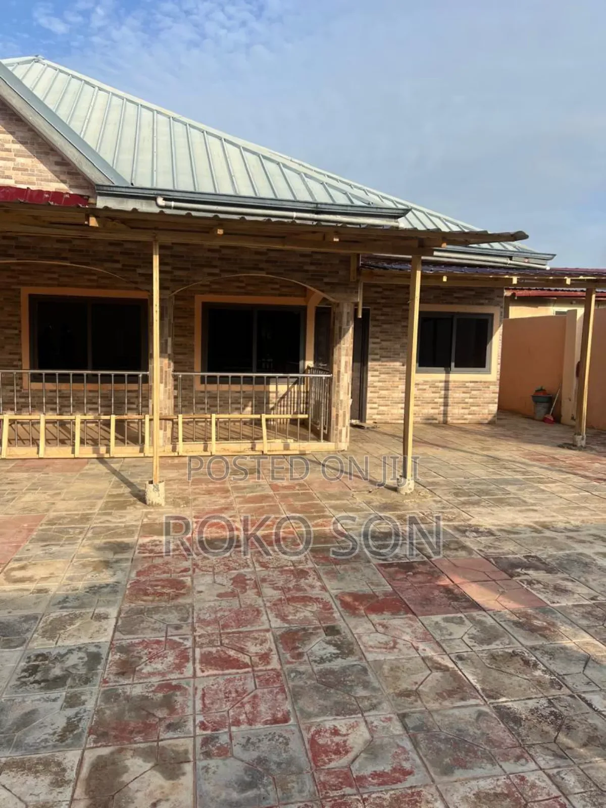 6bdrm House in Dr Roko, Accra Metropolitan for sale
