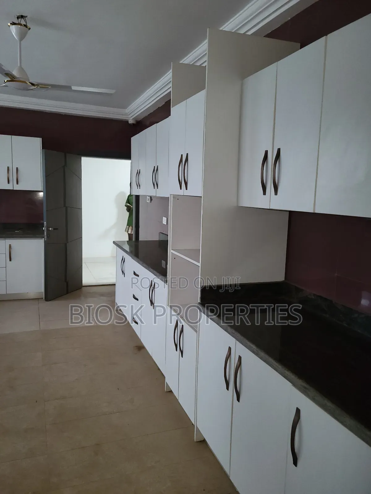 3bdrm Apartment in Biosk Properties, Oyibi for rent