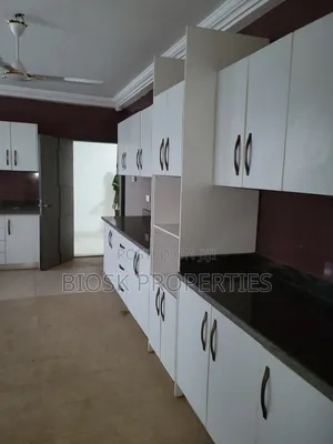 3bdrm Apartment in Biosk Properties, Oyibi for rent