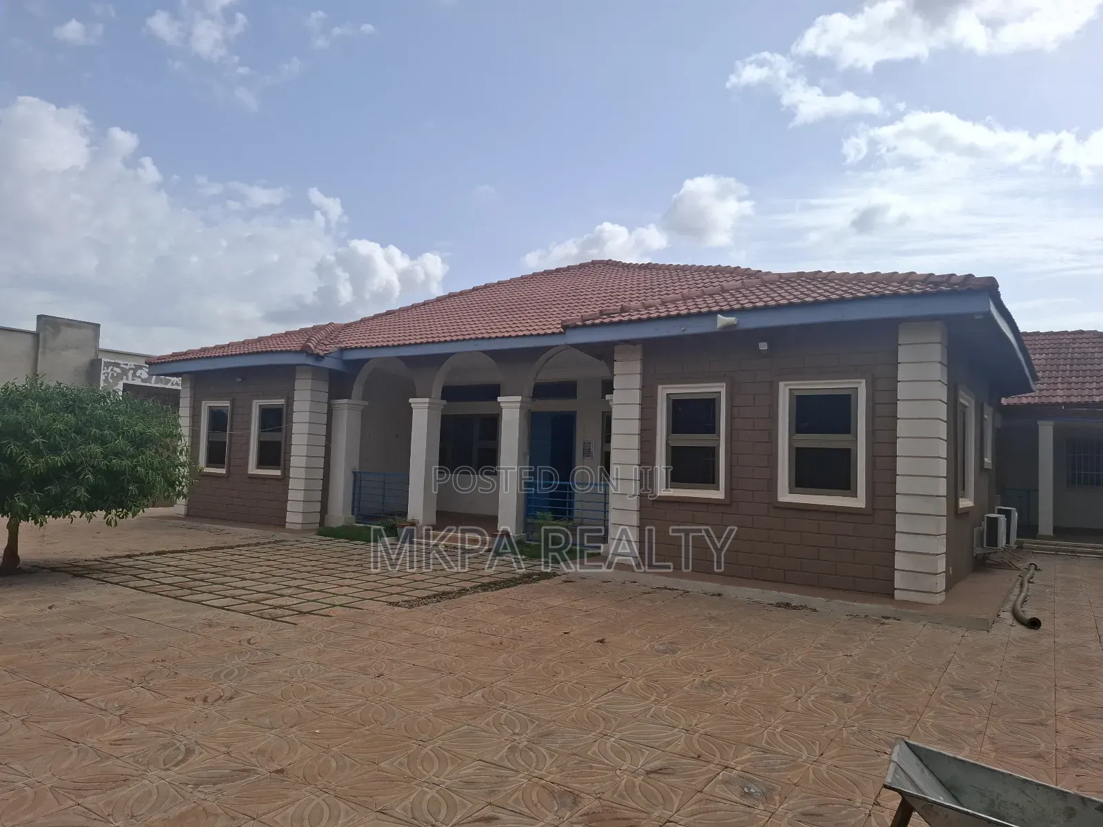 5bdrm House in Nkpa Properties, Tamale Municipal for rent
