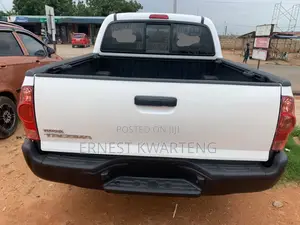 Toyota Tacoma 2015 White