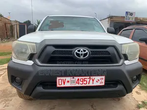 Toyota Tacoma 2015 White