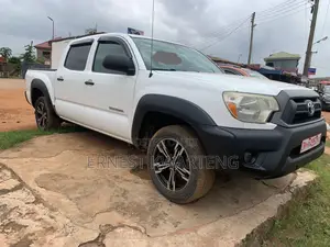 Toyota Tacoma 2015 White