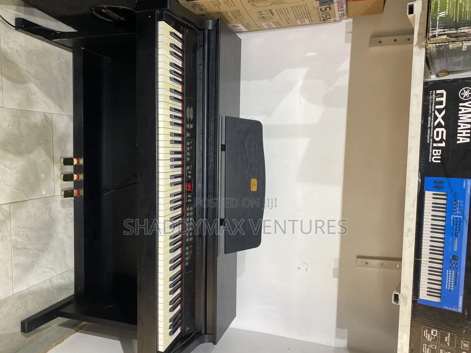 Behringer Concert CDP 2000 Gand Paino