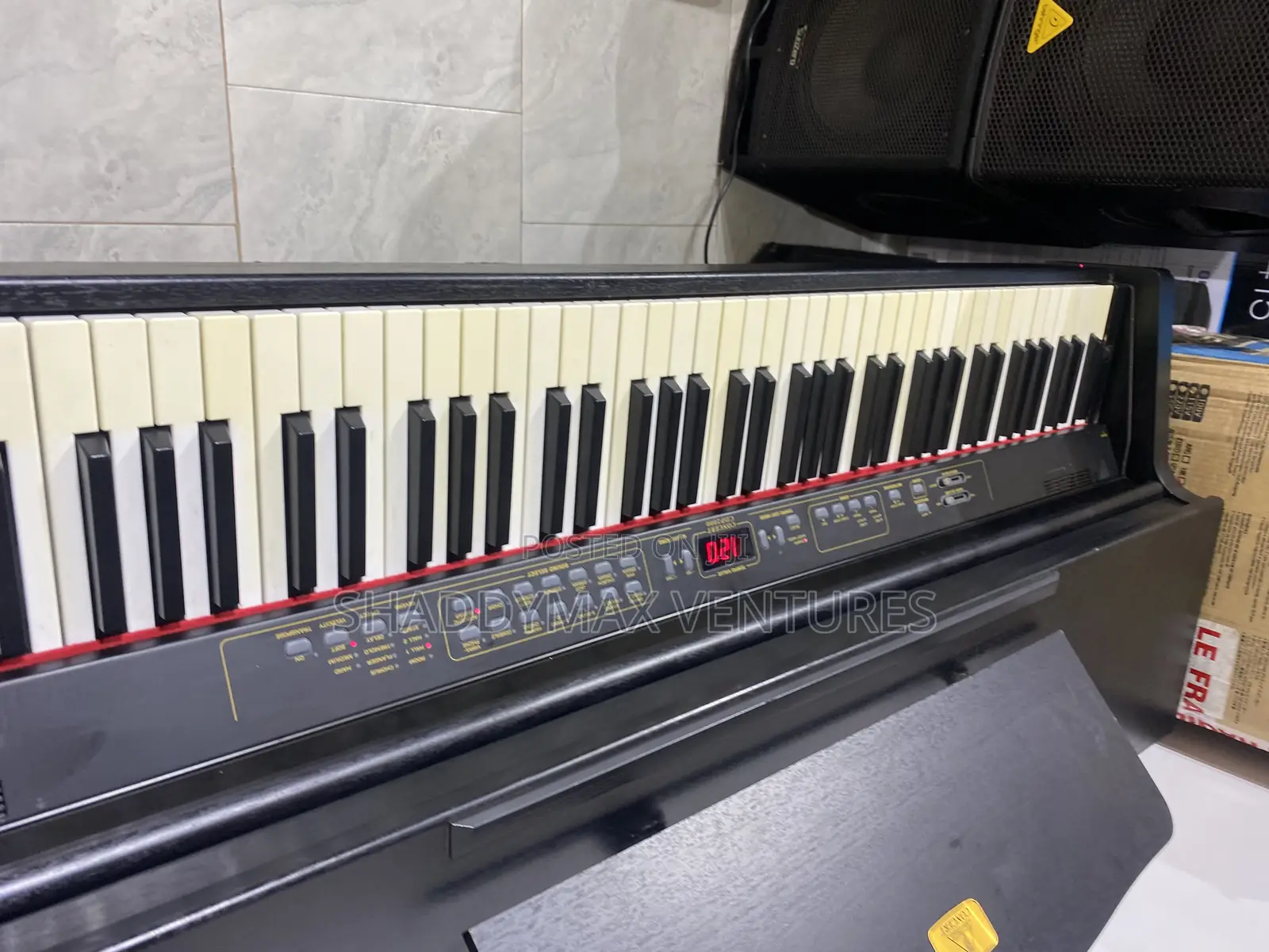 Behringer Concert CDP 2000 Gand Paino