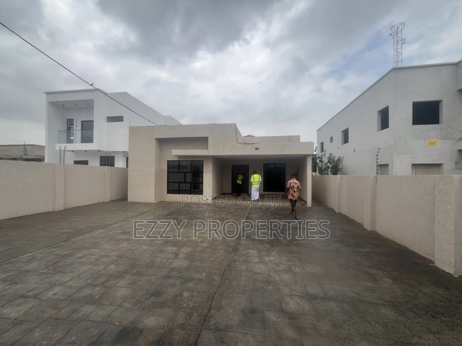 3bdrm Bungalow in East Legon Hills for sale