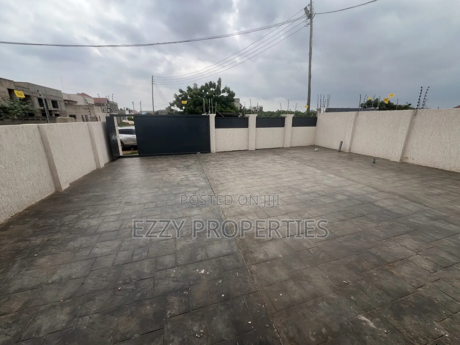 3bdrm Bungalow in East Legon Hills for sale