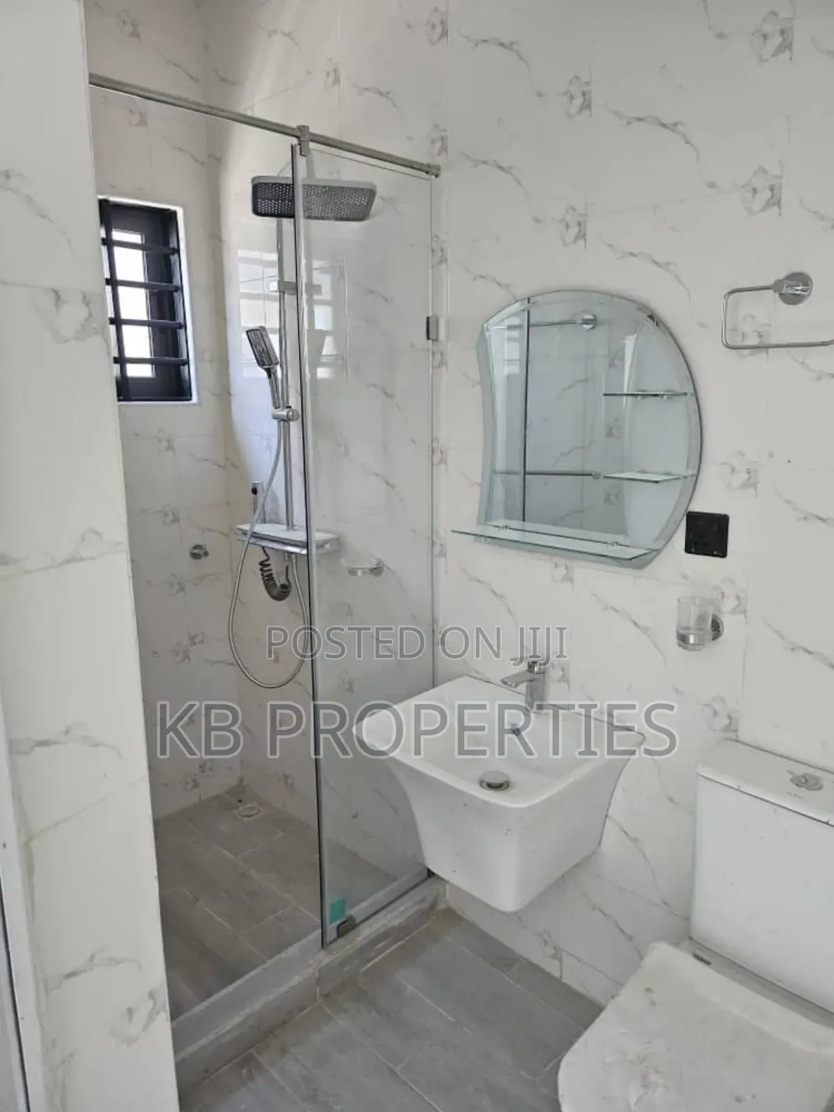 3bdrm House in Kb Properties, Spintex for rent