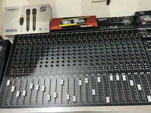 Yamaha SMX-2400 24channel Professional Mixer