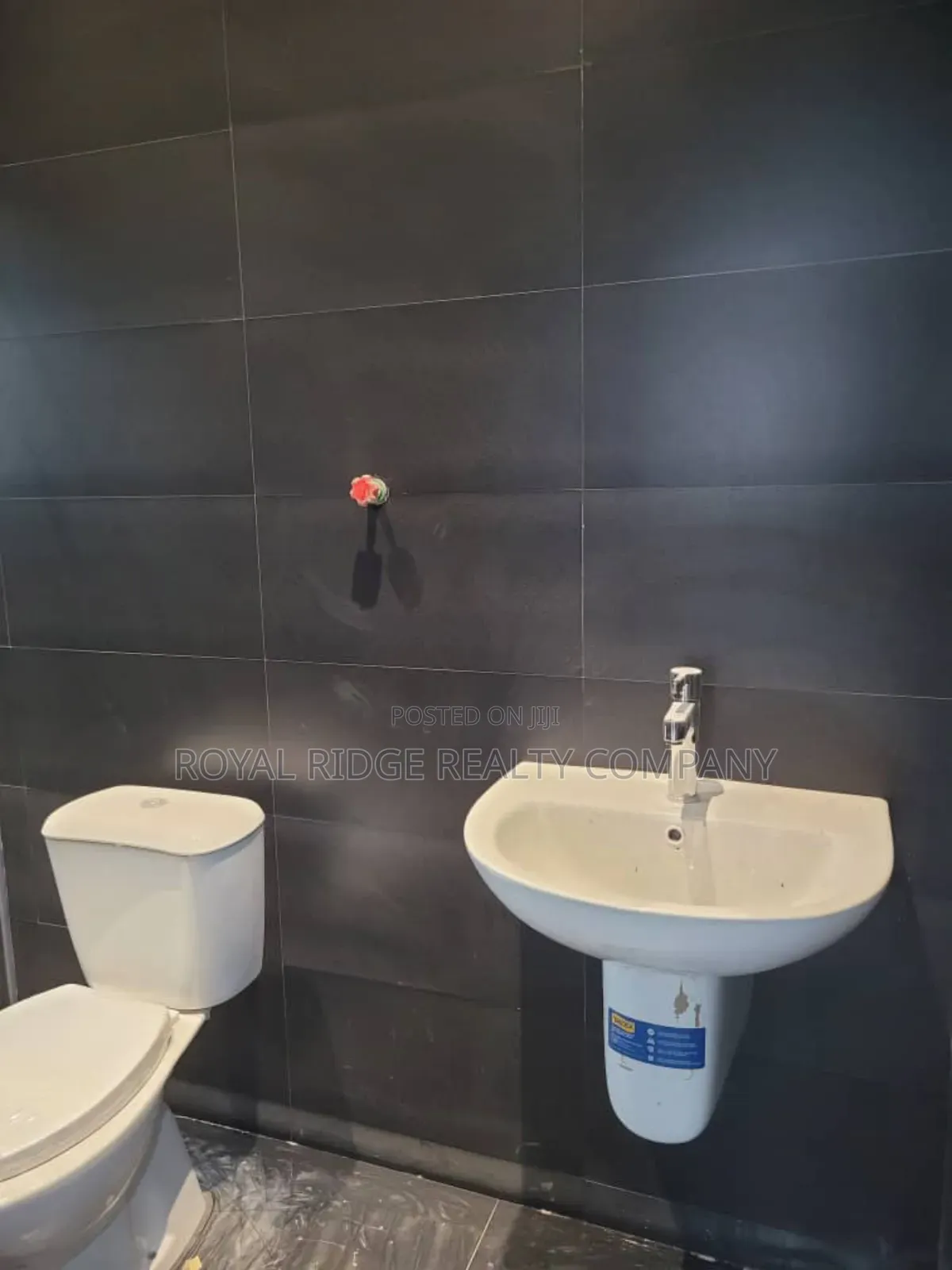 2bdrm Apartment in Tseaddo, Accra Metropolitan for rent