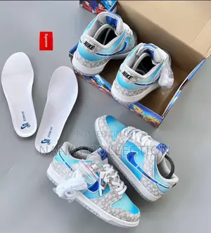 Nike Dunk Low Sneakers