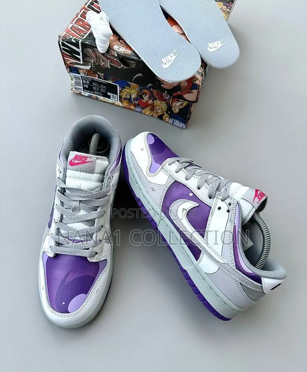 Nike Dunk Low Sneakers