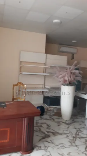 Banking Hall Space for Rent at Lapaz