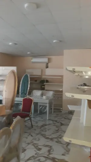 Banking Hall Space for Rent at Lapaz