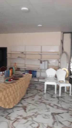 Banking Hall Space for Rent at Lapaz