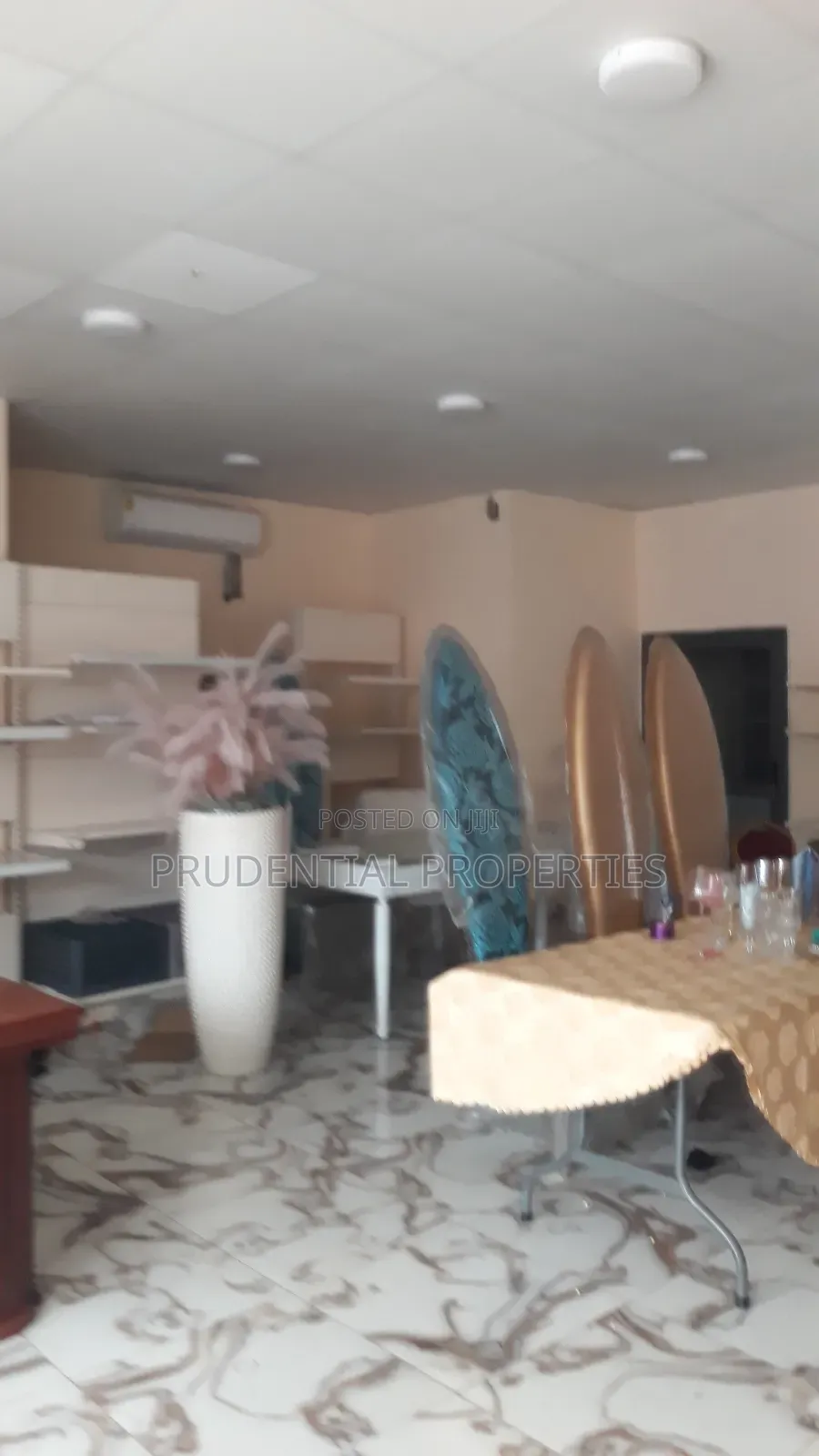 Banking Hall Space for Rent at Lapaz