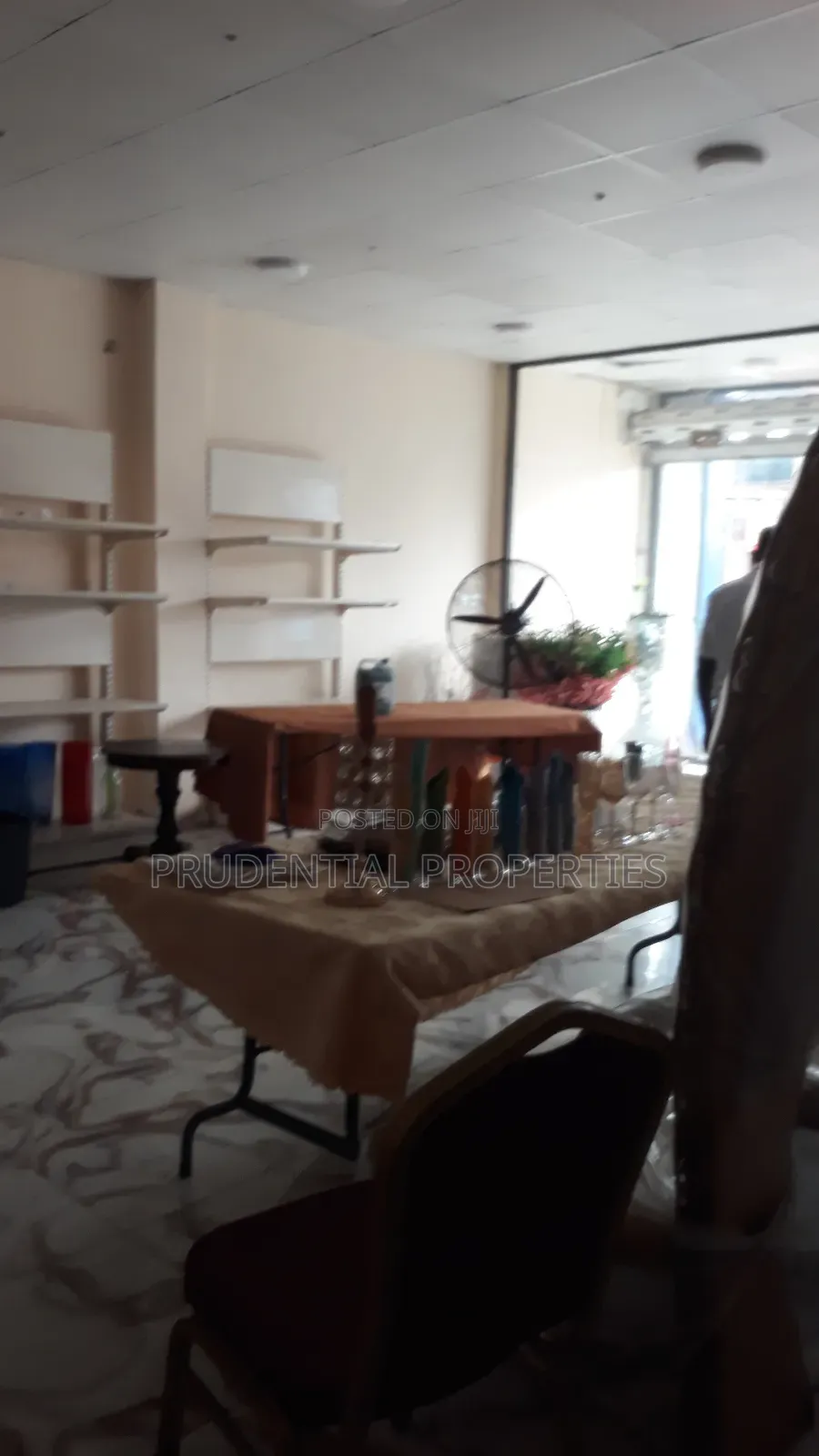 Banking Hall Space for Rent at Lapaz
