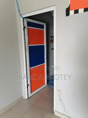 1bdrm Apartment in Store For Rent, Spintex for rent