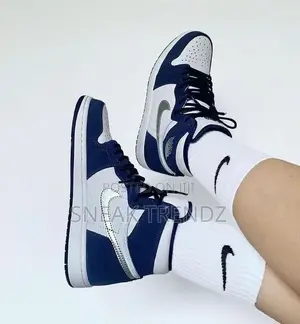 Air Jordan R1 Midnight Blue