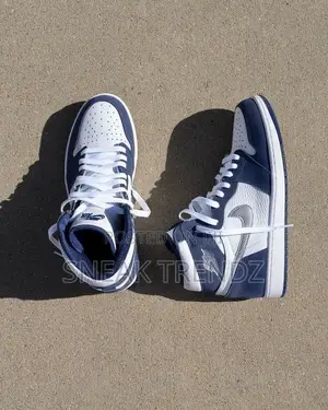 Air Jordan R1 Midnight Blue