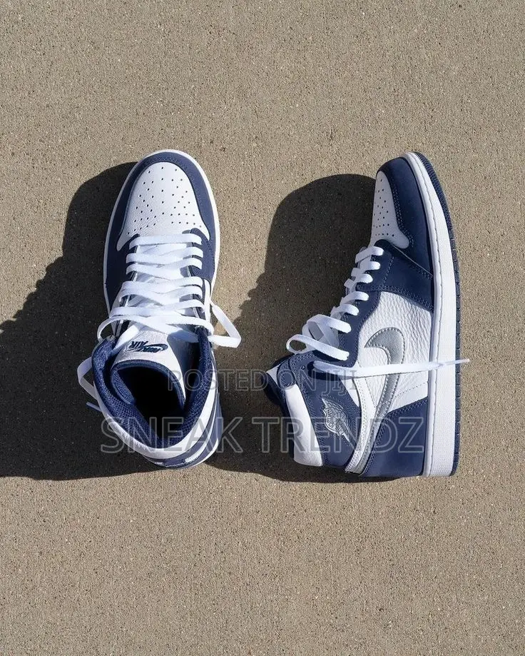 Air Jordan R1 Midnight Blue