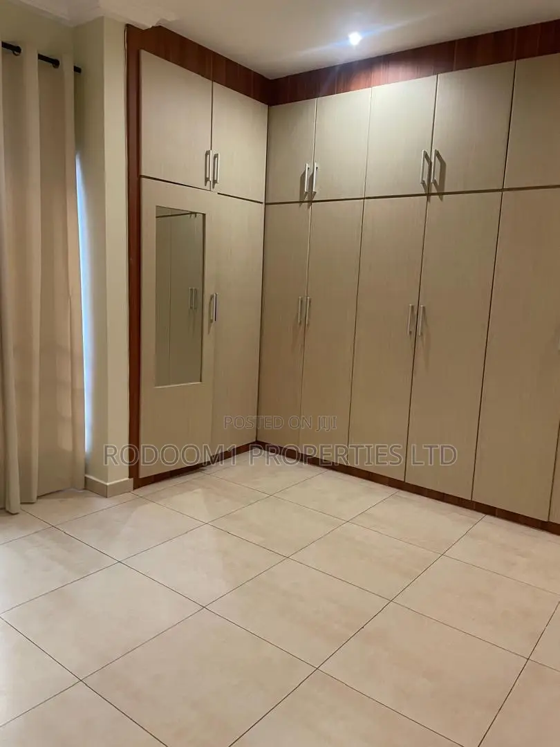 4bdrm Duplex in Tesano Gardens for sale