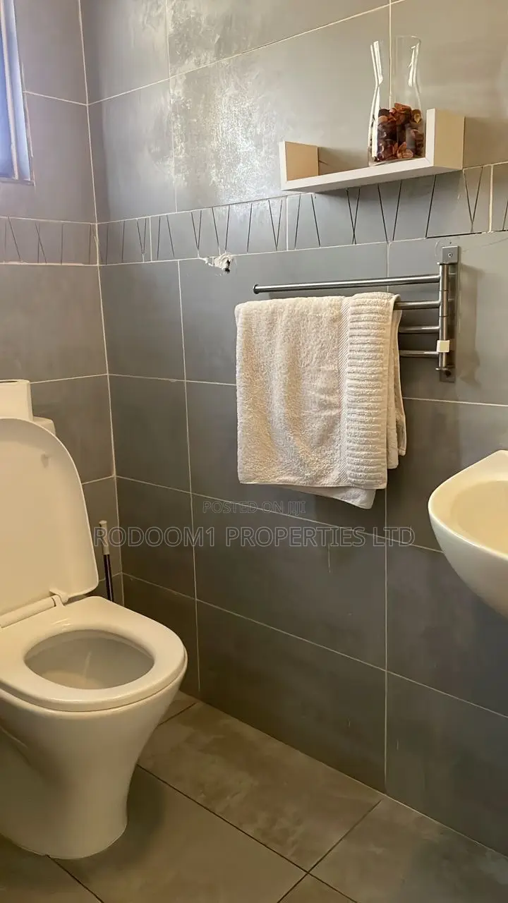 4bdrm Duplex in Tesano Gardens for sale
