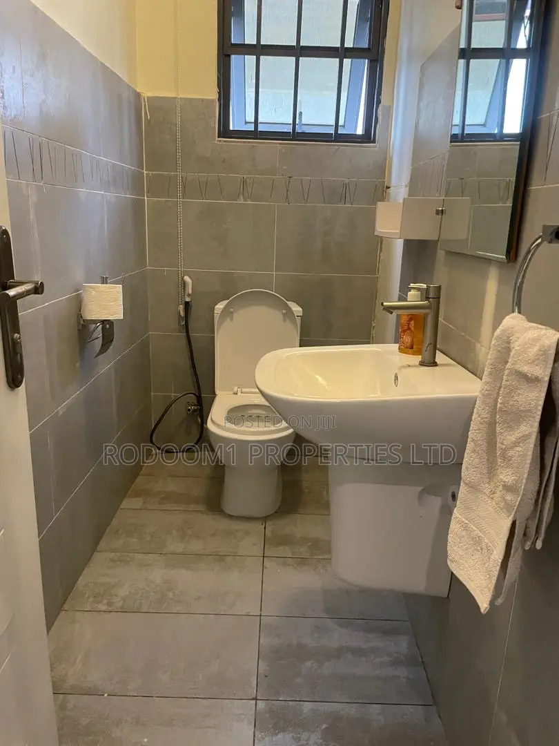 4bdrm Duplex in Tesano Gardens for sale
