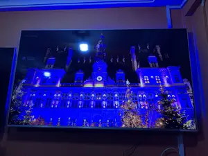One Philips Uhd HDR Android Tv 65 Inch Ambilight Lights