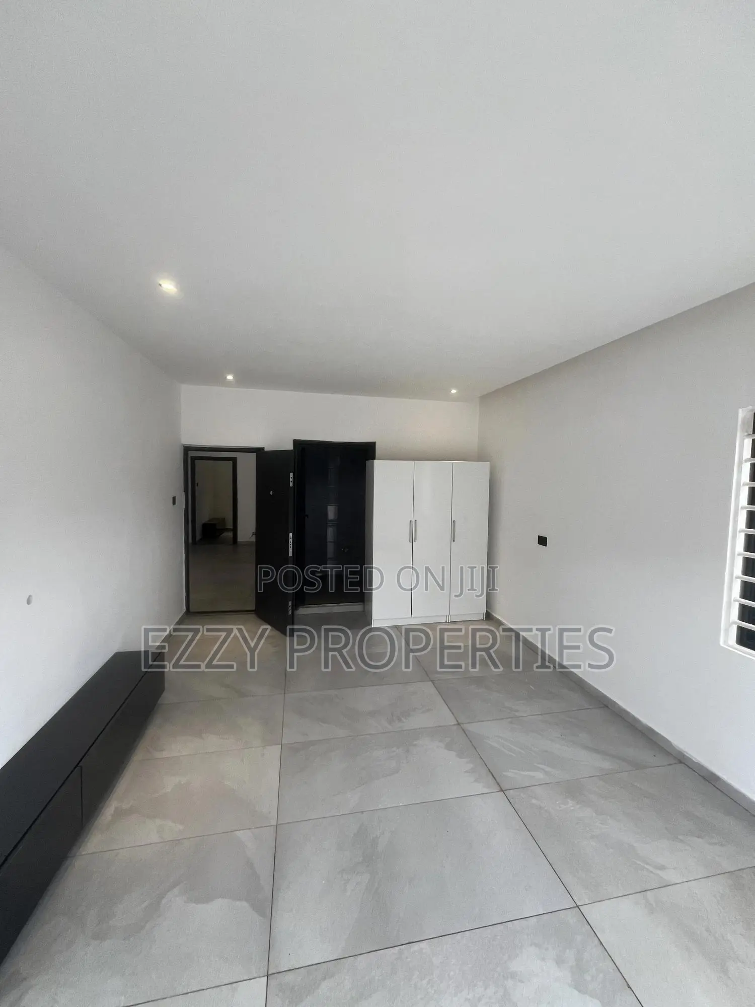3bdrm Bungalow in Adenta Amrahia, Ga East Municipal for sale