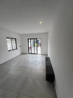 3bdrm Bungalow in Adenta Amrahia, Ga East Municipal for sale