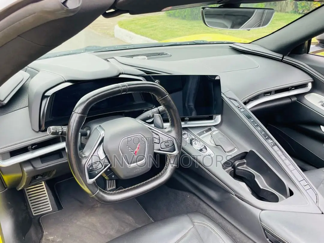 Chevrolet Corvette 2022 Yellow
