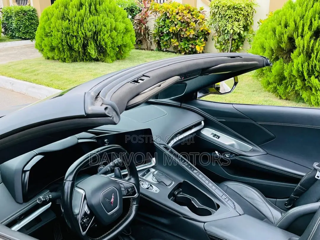 Chevrolet Corvette 2022 Yellow