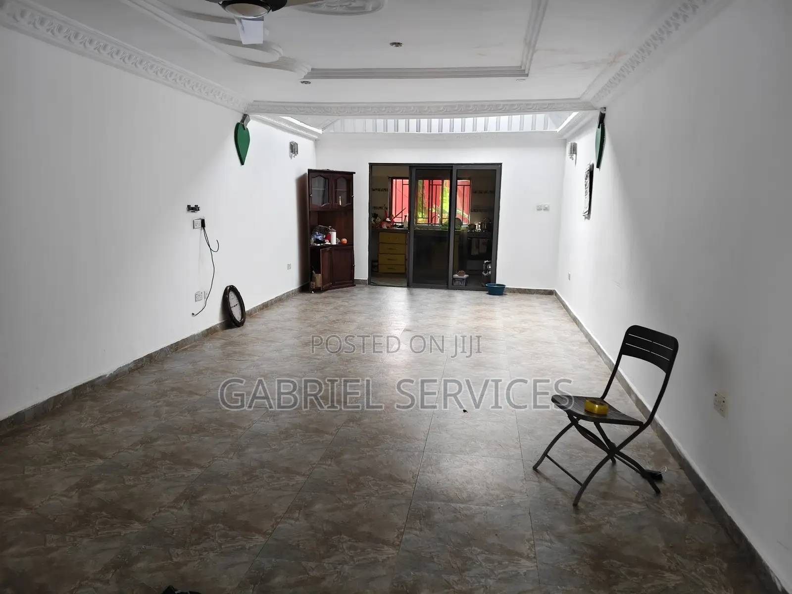 7bdrm Duplex in Aburi for sale