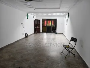 7bdrm Duplex in Aburi for sale