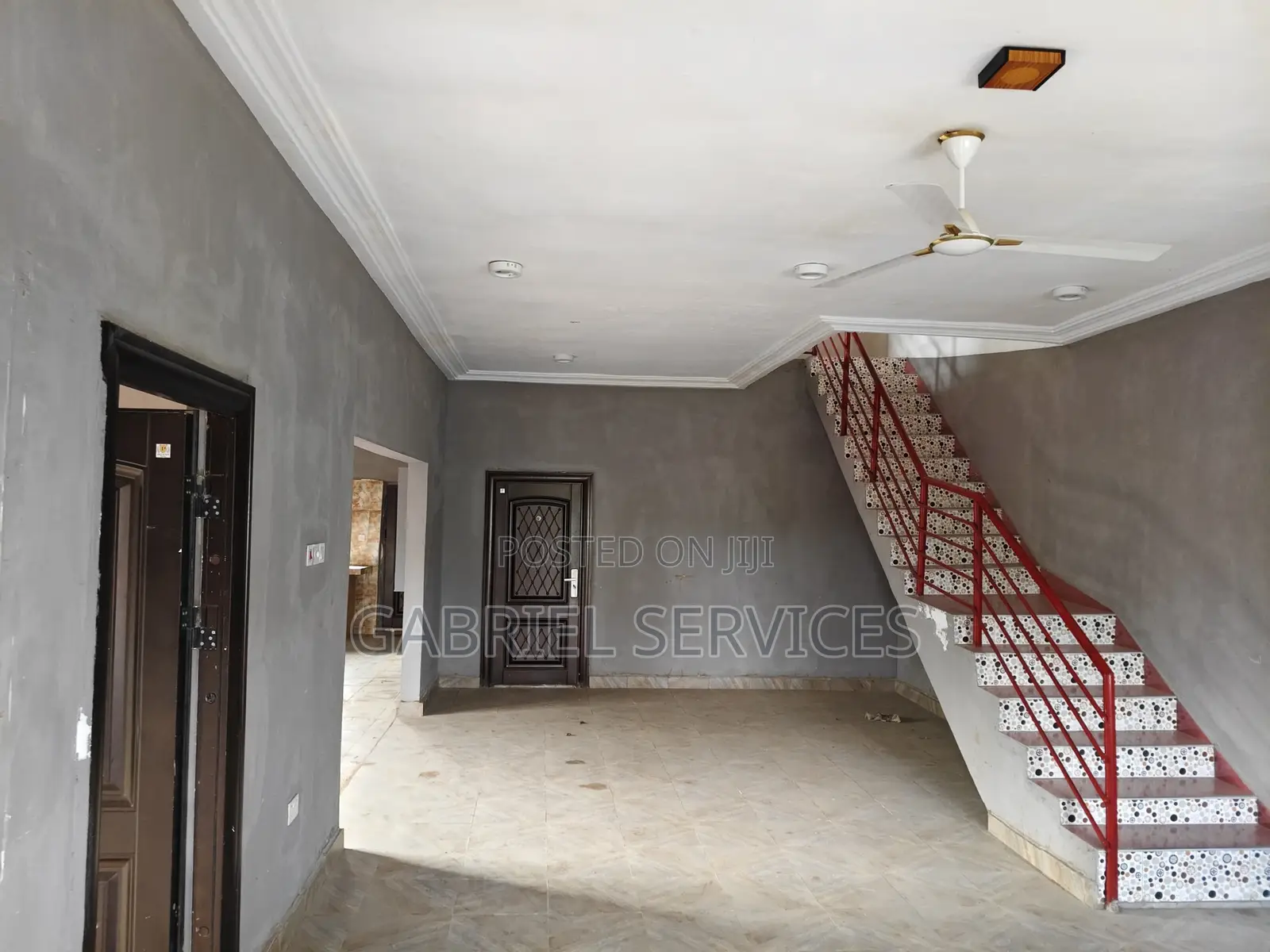 7bdrm Duplex in Aburi for sale