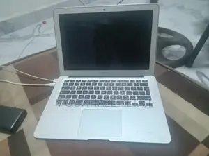 Laptop Apple MacBook Air 2012 4GB Intel Core i5 HDD+SSD 128GB