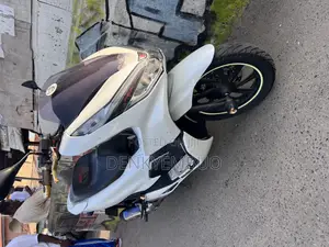 Honda 2022 White