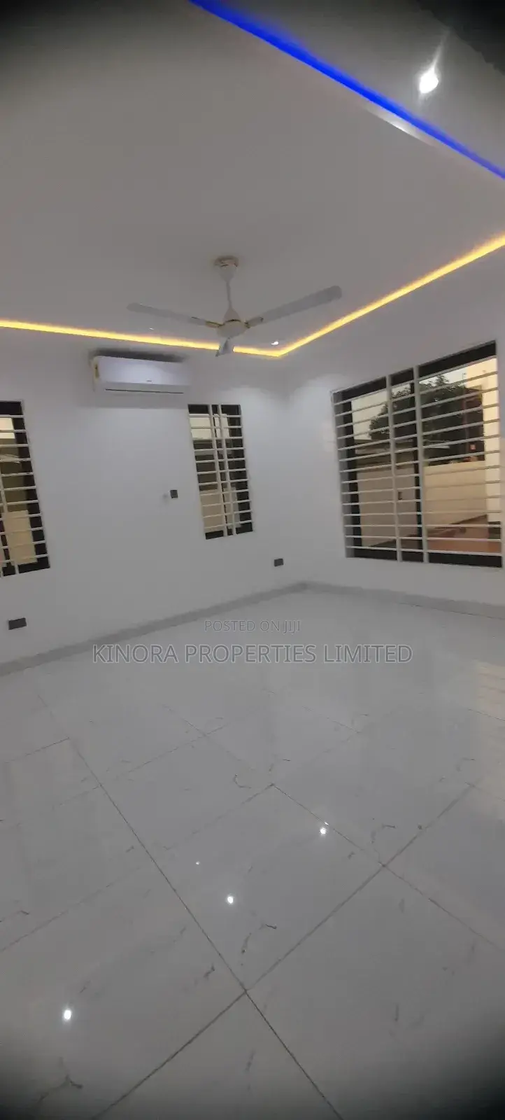 3bdrm Townhouse/Terrace in Nanakrom, School Junction for sale
