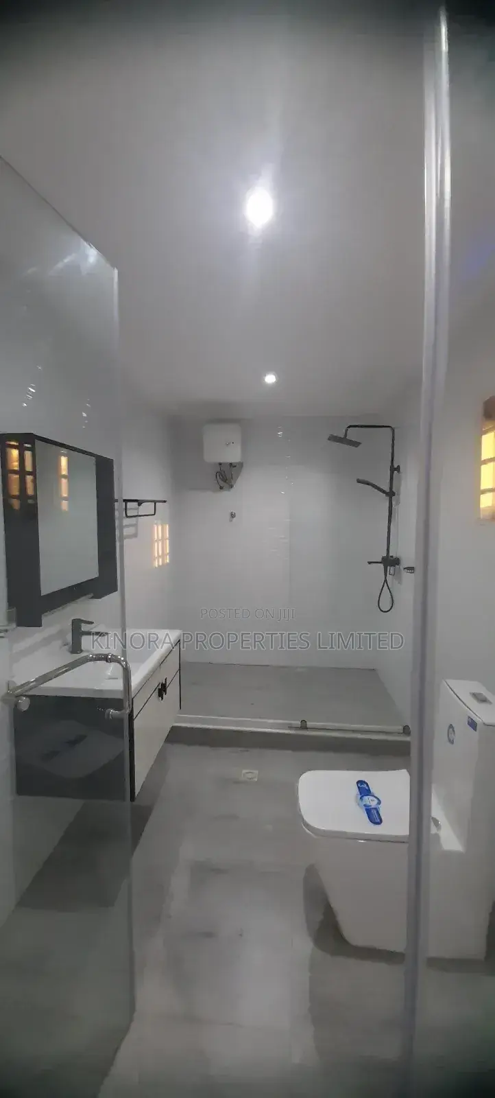 3bdrm Townhouse/Terrace in Nanakrom, School Junction for sale