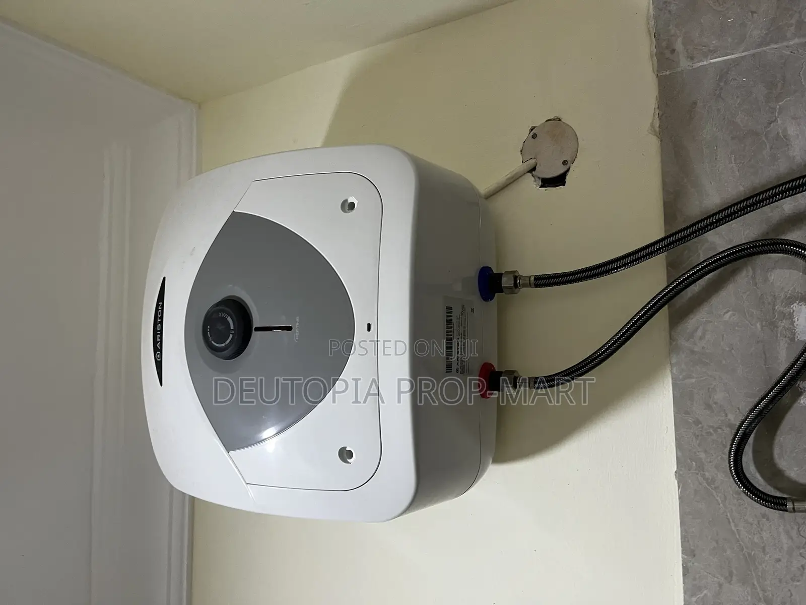 2bdrm Apartment in Adom Estate, Tema Metropolitan for rent