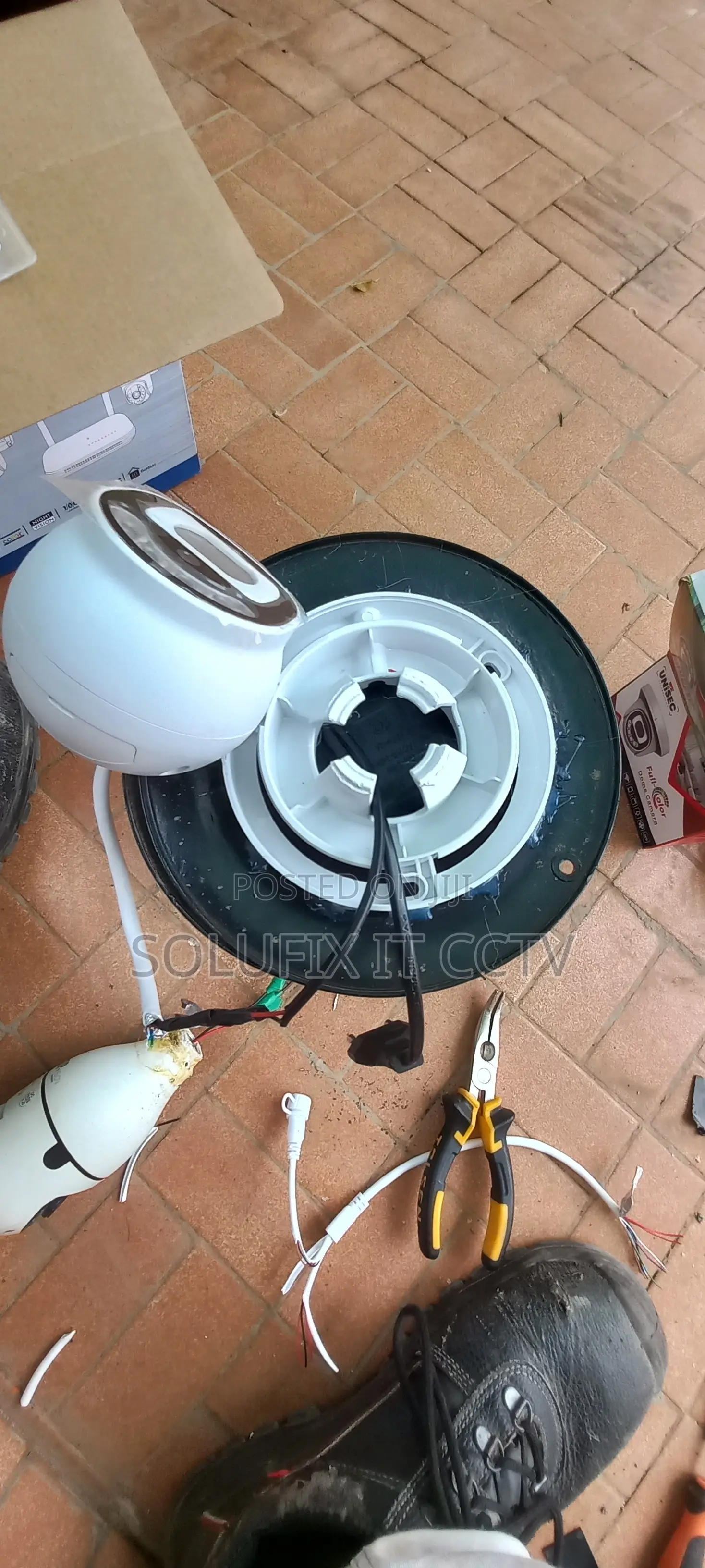 Cctv's Camera Installation Technician