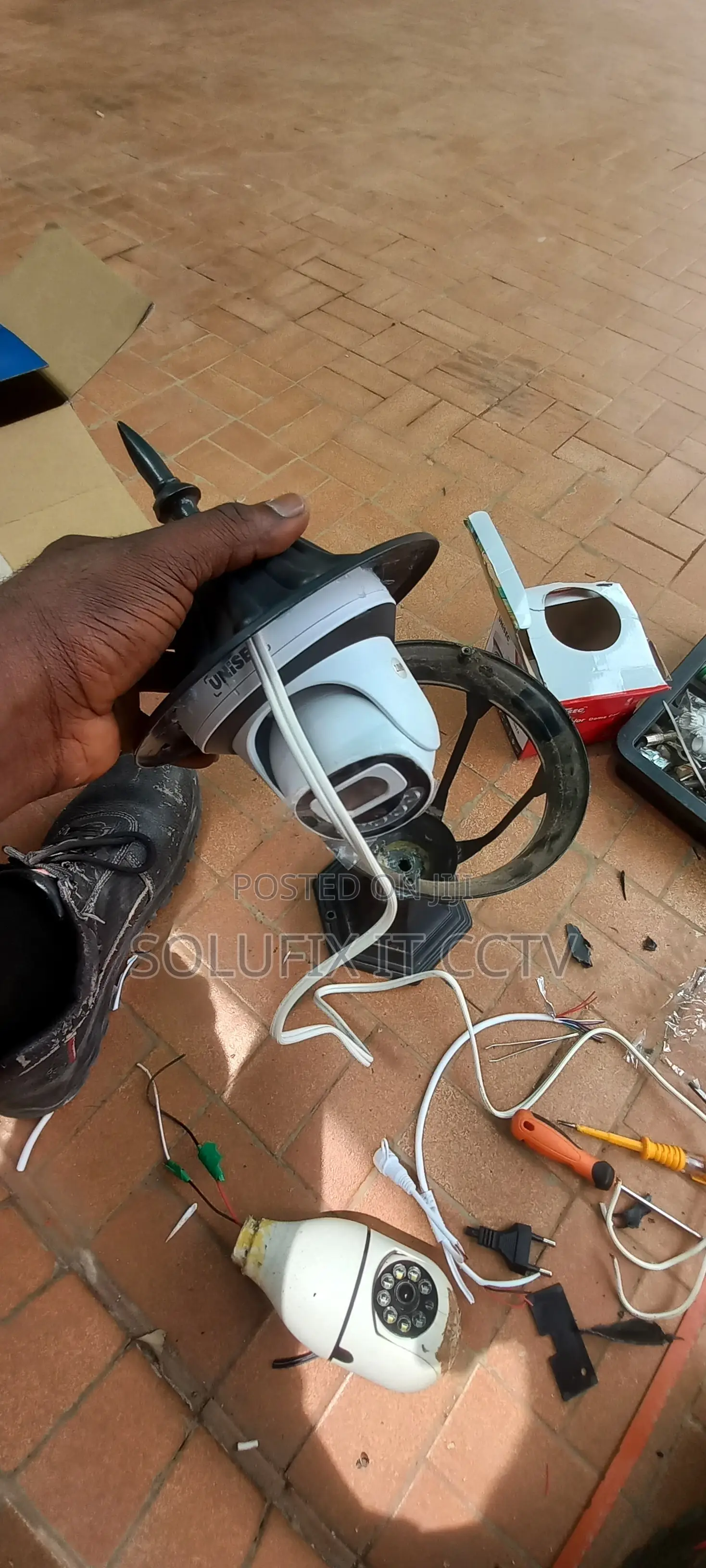 Cctv's Camera Installation Technician