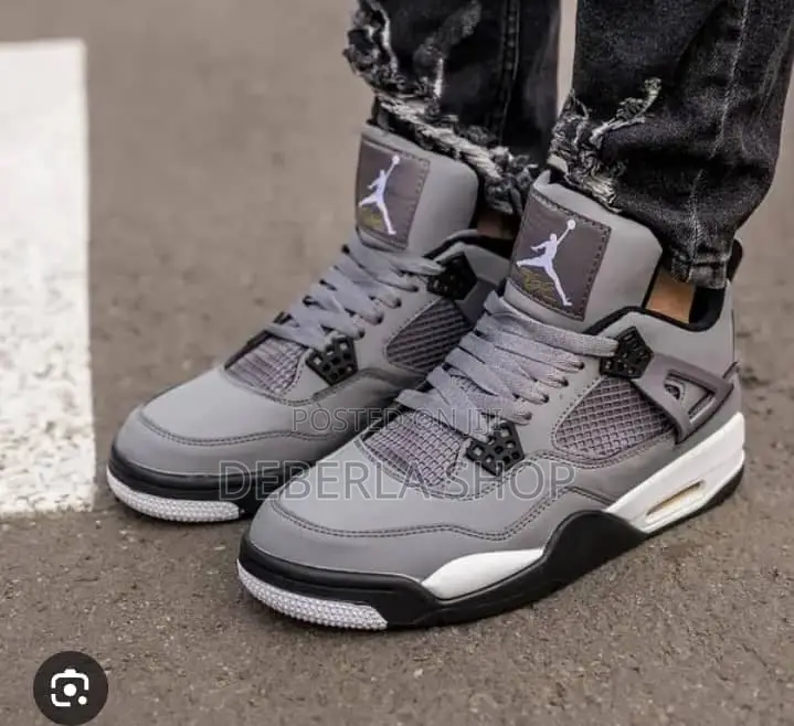 Air Jordan 4 Retro